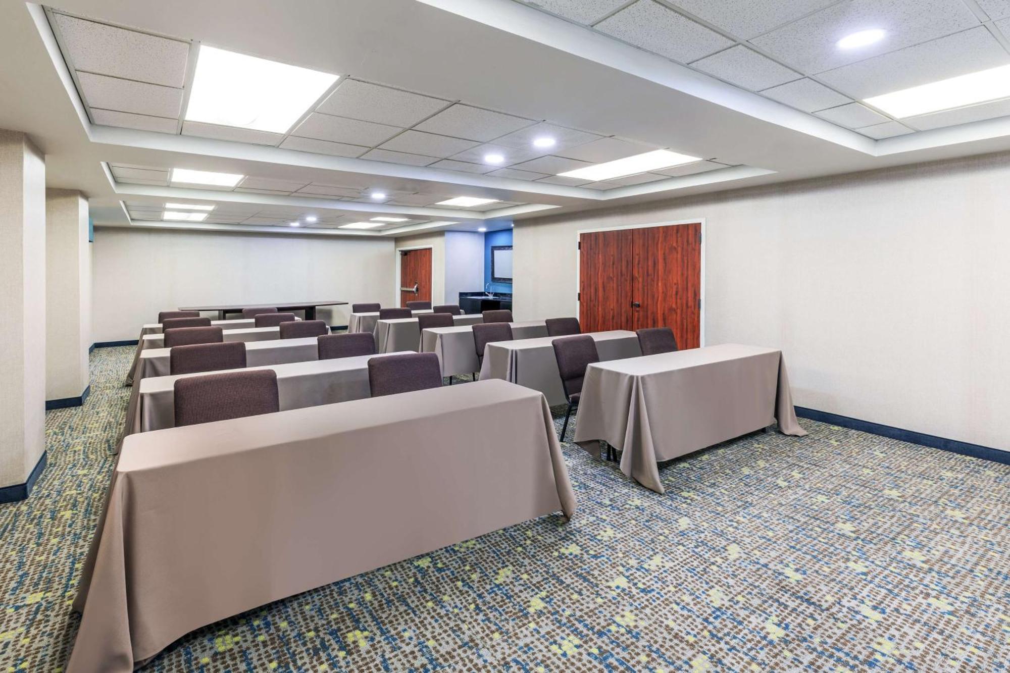Hampton Inn & Suites Tulsa-Woodland Hills Εξωτερικό φωτογραφία